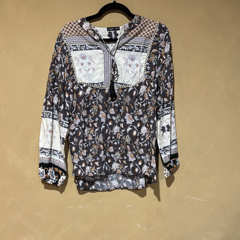 Johnny Was Black and Cream Floral Blouse NWT SIZE LARGE
